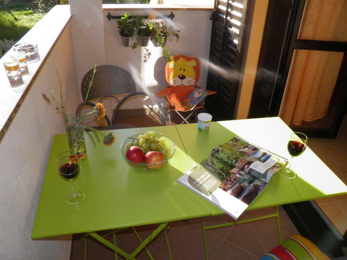Apartment Suzy With Private Parking Fazana Exterior photo